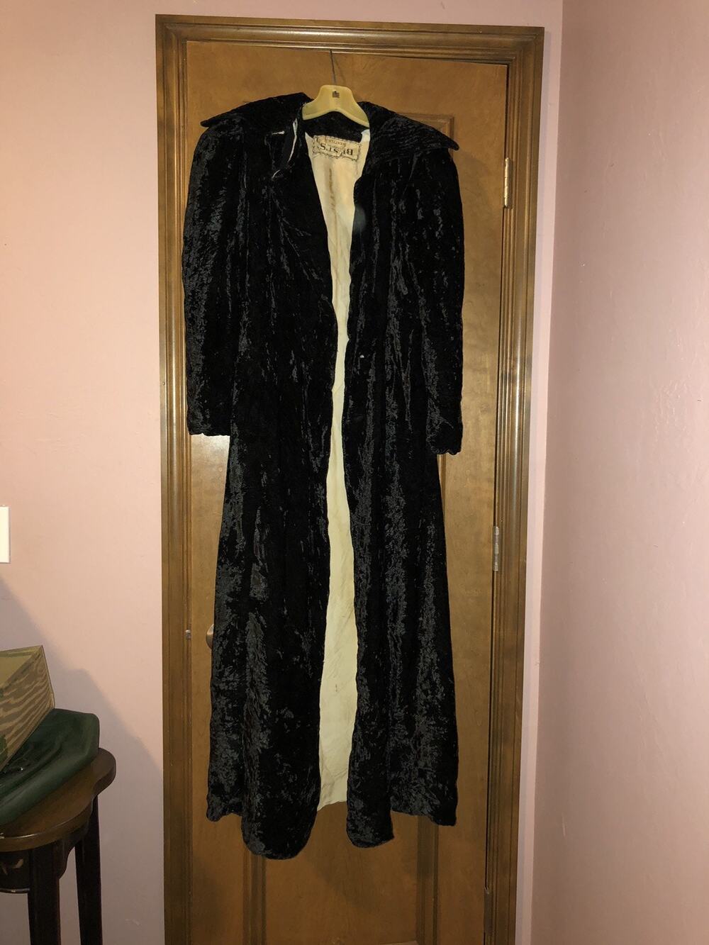 Vintage Best’s Apperal Inc Seattle Velour Pimp Ripped Halloween Costume Coat